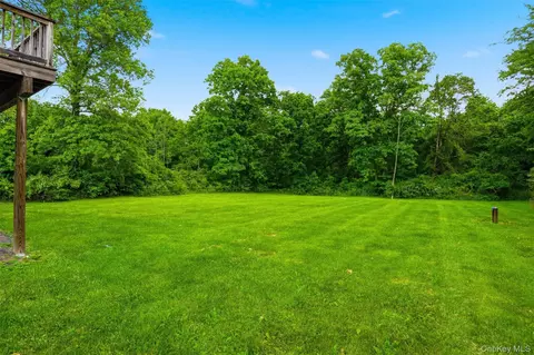 Exterior - 201 Kingsview Hwy, Wallkill, NY 12589 photo 5 of 5