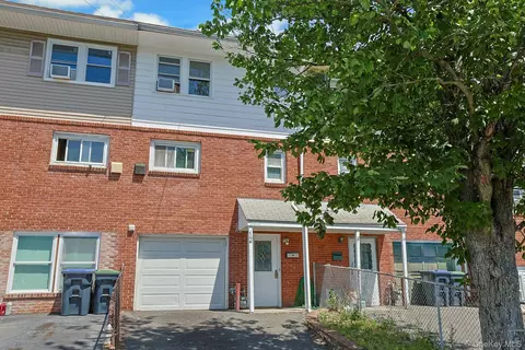 12 Farley Dr, West Haverstraw, NY 10993