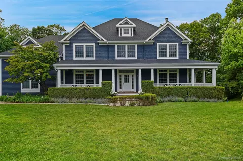 10 Old Katonah Dr, Katonah, NY 10536