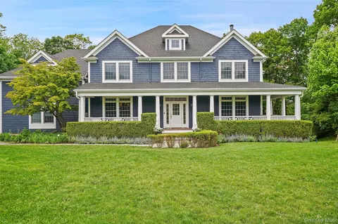10 Old Katonah Dr, Katonah, NY 10536