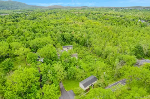 4 Donlo Dr # -8, Fishkill, NY 12524
