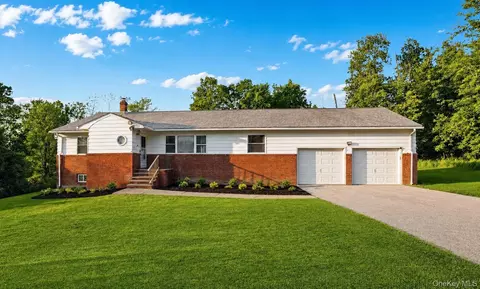 102 Steven St, Rochester, NY 12446
