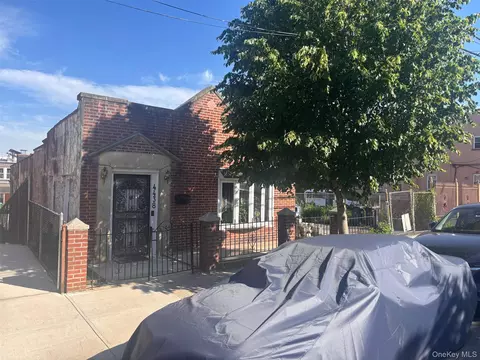 4438 Furman Ave, New York, NY 10466