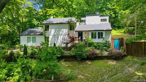 62 Old Sylvan Lk, East Fishkill, NY 12533