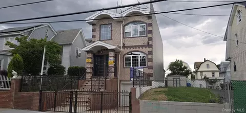 10833 164th St, Jamaica, NY 11433