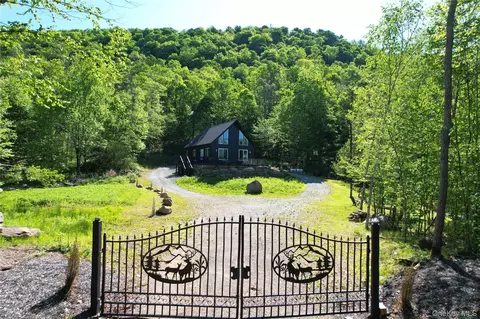 1227 Gulf Rd, Callicoon, NY 12724