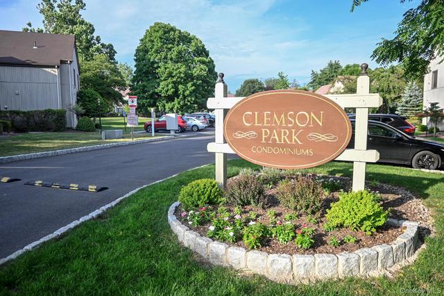83 Sycamore Dr #83, Middletown, NY 10940