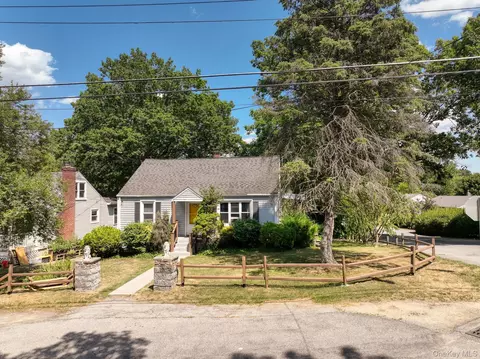 64 Crestwood Blvd, Arlington, NY 12603