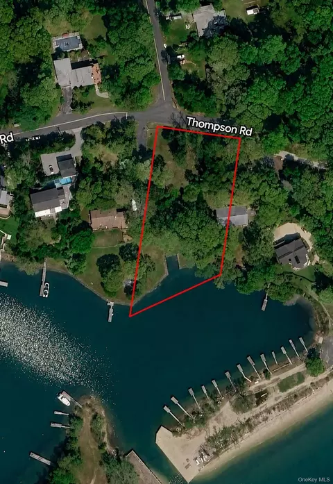 16 Thompson Rd, Shelter Island, NY 11964