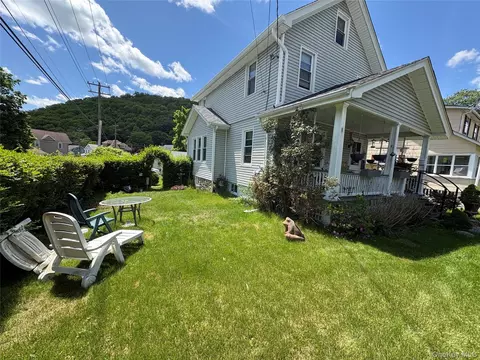 10 Reservoir Ave, Port Jervis, NY 12771