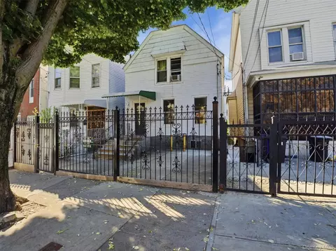 2851 Briggs Ave, New York, NY 10458