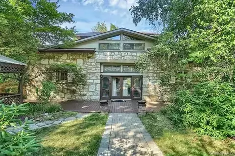 10 Little Rd, Mamakating, NY 12790