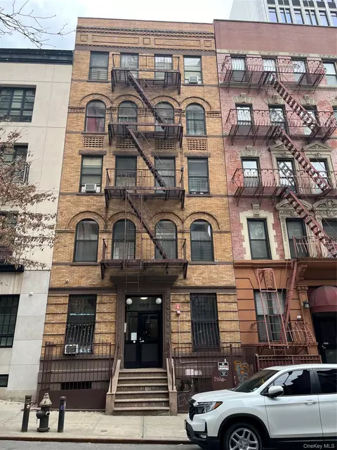 103 East 97th St #1B, New York, NY 10029