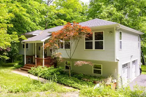 164 Bohl Rd, East Fishkill, NY 12533