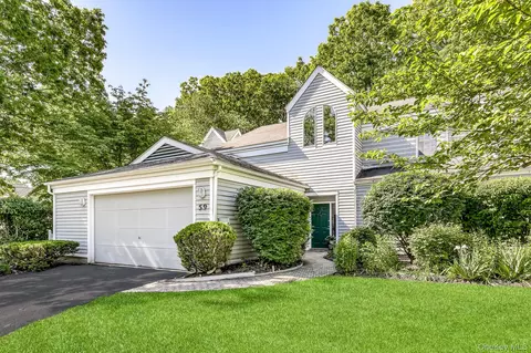 59 Woodlands Dr, Tuxedo, NY 10987