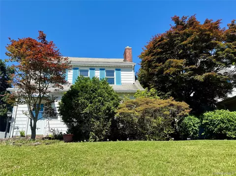 26 Rockland Pl, New Rochelle, NY 10801