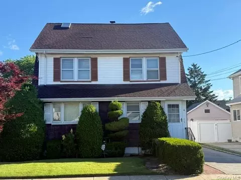 6 Wilson St, East Rockaway, NY 11518