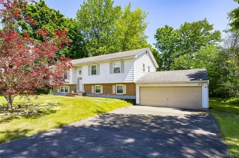 19 Tor Rd, Wappinger, NY 12590