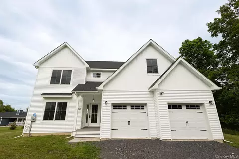168 Pine Grove Rd, Middletown, NY 10940