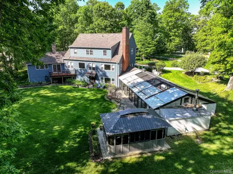 121 Andrews Rd, Beekman, NY 12540