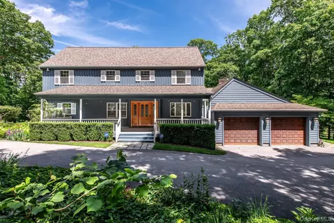 121 Andrews Rd, Beekman, NY 12540