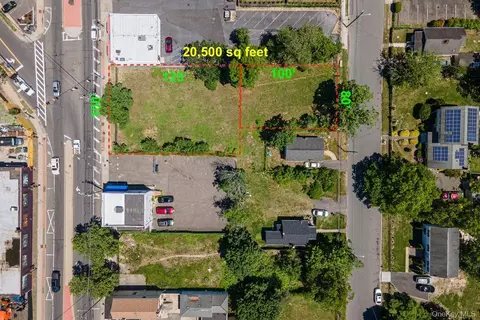 1523 Straight Path, Babylon, NY 11798