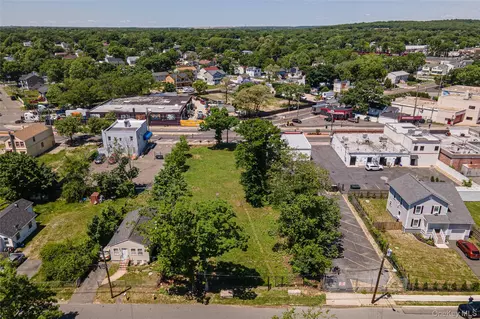 1523 Straight Path, Babylon, NY 11798