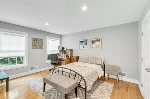 Bedroom - 2 Eton Ct, Plainview, NY 11803 photo 1 of 6