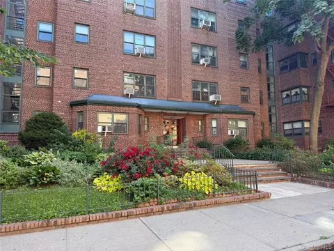 34-21 78th St #5G, New York, NY 11372
