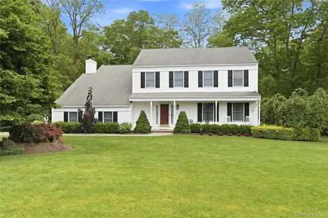 21 Tallmadge Trl, Miller Place, NY 11764