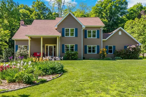 37 Mountain Brook Dr, Philipstown, NY 10516