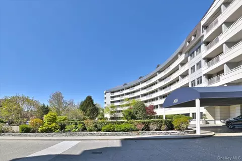 100 Harborview Dr #555, North Hempstead, NY 11050