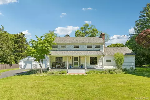 38 Conscience Cir, Setauket, NY 11733
