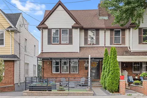 2548 Woodhull Ave, New York, NY 10469