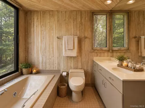 Bath - 8 Cliff Ct, Kent, NY 10512 photo 1 of 5