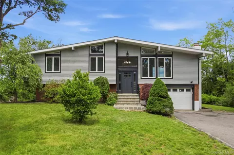 39 Kings Ridge Rd, Mahopac, NY 10541