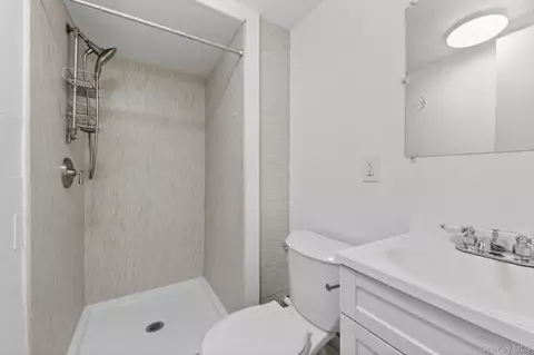 Bath - 26 Fishkill Rd, Philipstown, NY 10516 photo 3 of 3