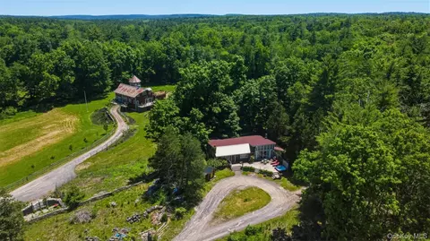 5 7 Downer Ln, Woodstock, NY 12498