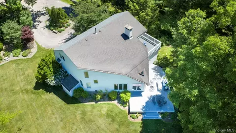 19 Blues Quarry, Woodstock, NY 12498