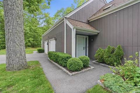2 Timberland Pass, Mount Pleasant, NY 10514