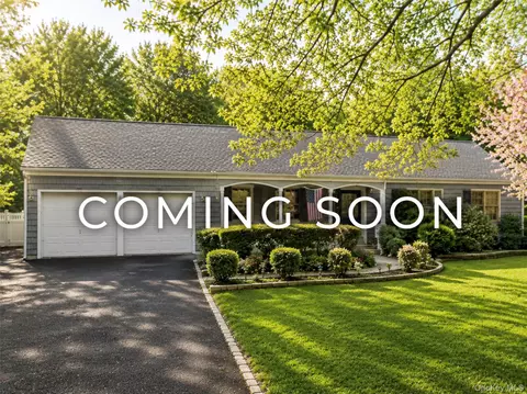 65 Patricia Ln, South Setauket, NY 11720
