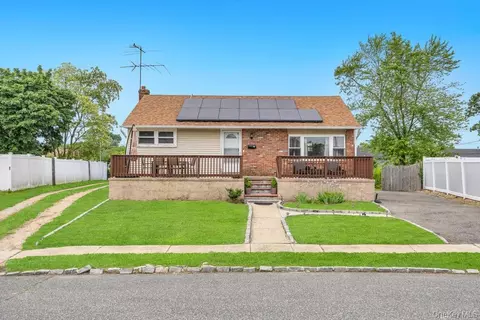 12 Avon Dr, Amityville, NY 11701