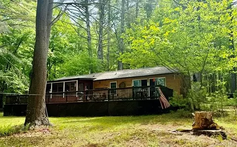 3 Perry Rd, Highland, NY 12719