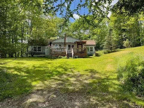 5 Lake Muskoday Rd, Fremont, NY 12776