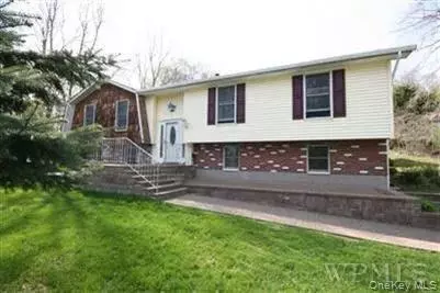 73 Kentview Dr, Carmel, NY 10512