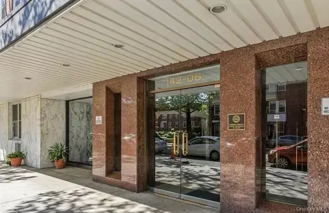 142-05 Roosevelt Ave #415, New York, NY 11354