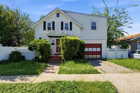 606 Irene St, Hempstead, NY 11550
