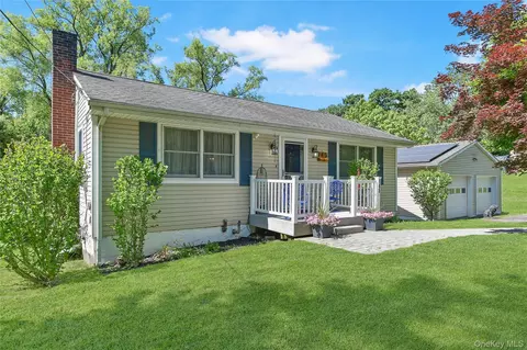 145 South St, Marlboro, NY 12542