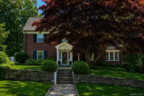 86 Caterson Ter, Greenburgh, NY 10530