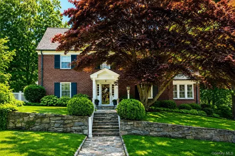86 Caterson Ter, Greenburgh, NY 10530
